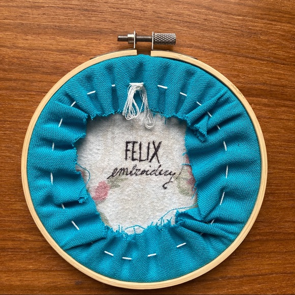 QUEEN Embroidery Hoop - Picture 2 of 2